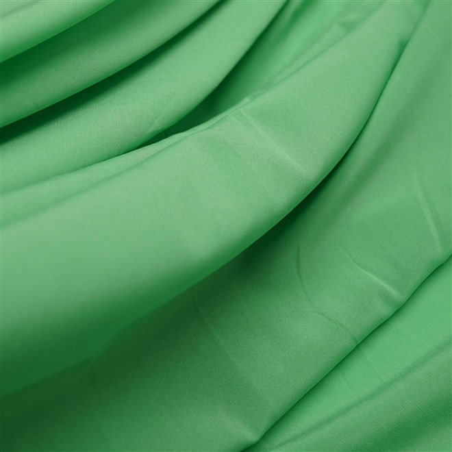 Tecido seda pluma verde menta