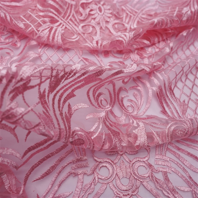 Tecido renda tule bordado arabesco rosa