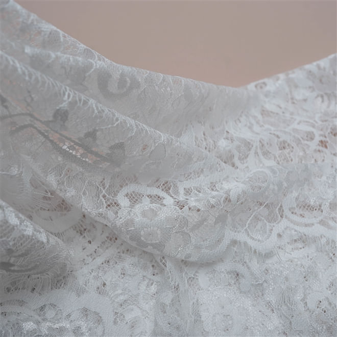 Tecido bico de renda chantilly off white - und 300cm x 40cm