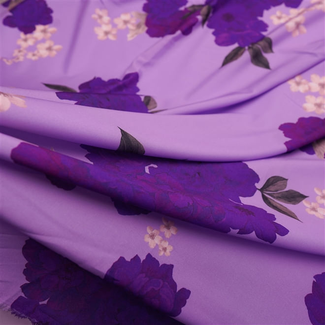 Tecido seda pluma estampado floral lilás
