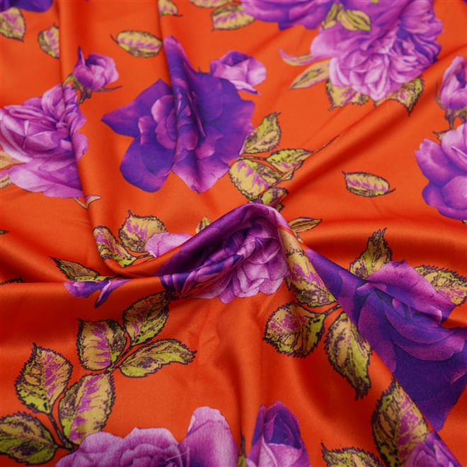 Tecido crepe valentino laranja estampado floral roxo