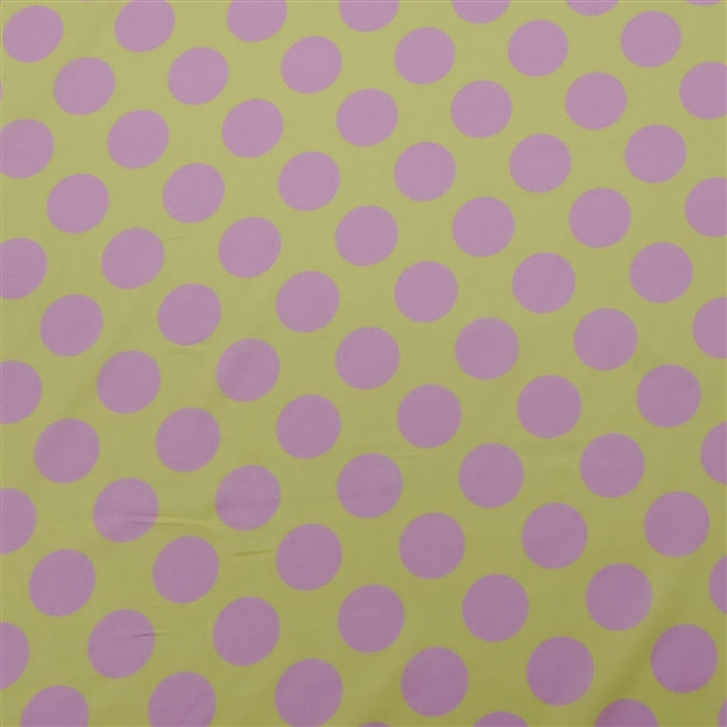 Tecido-seda-pluma-amarelo-estampado-poa-rosa-24053-3
