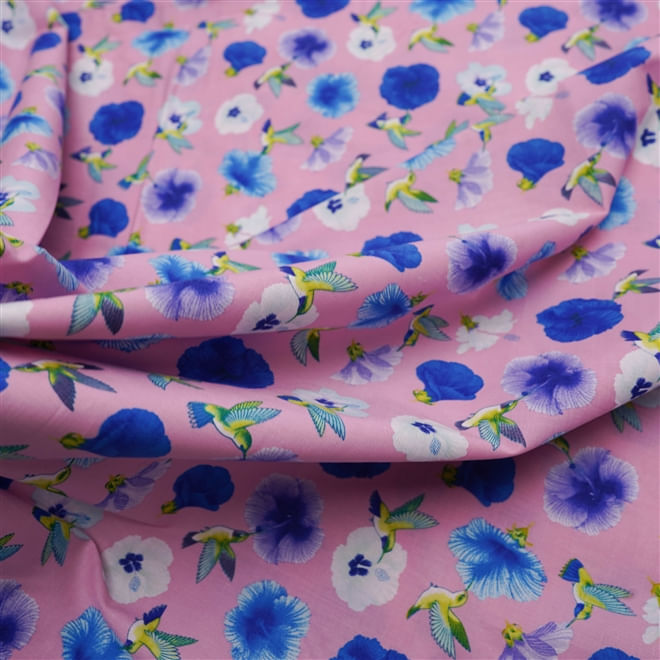 Tecido tricoline com elastano rosa estampado floral azul