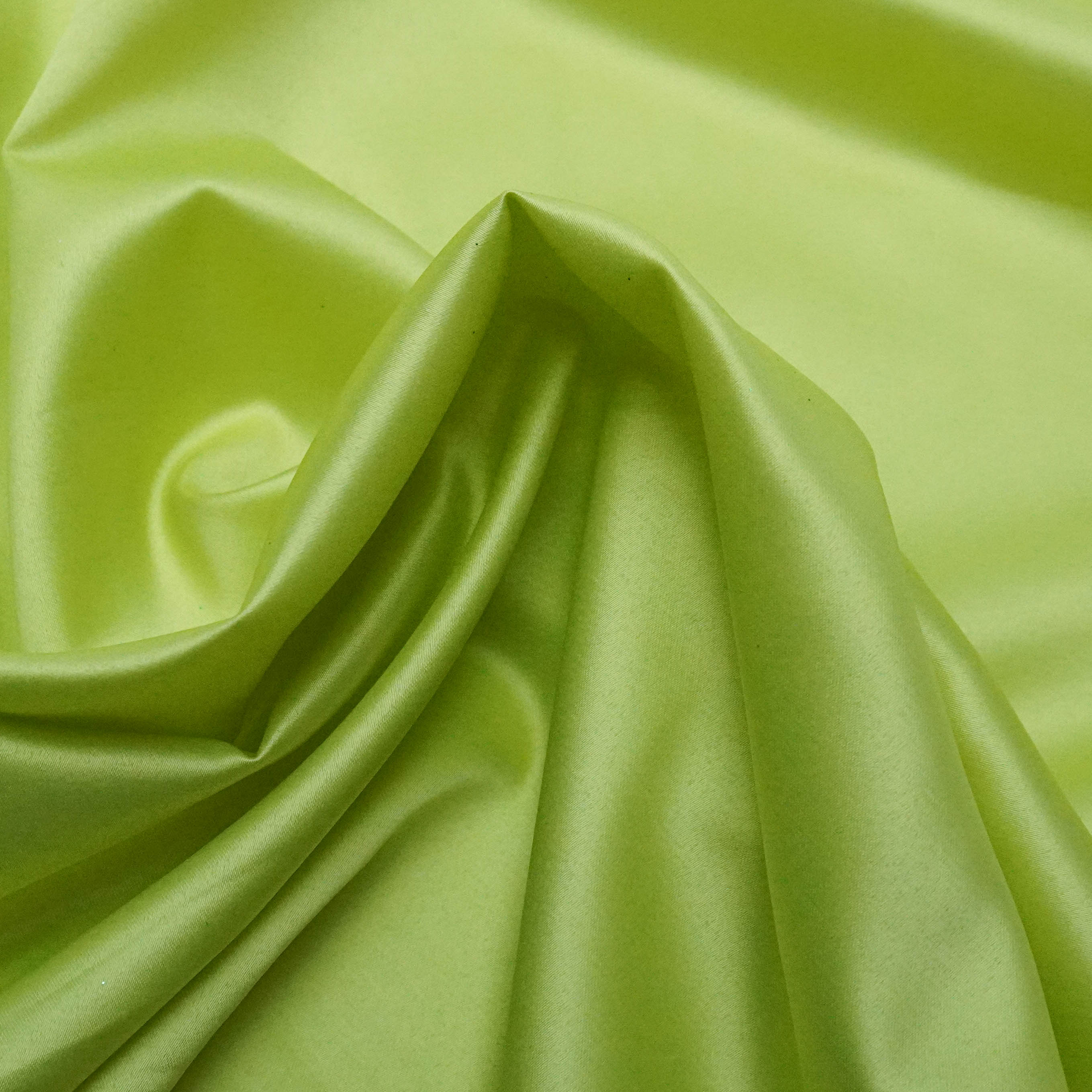 Tecido cetim com elastano verde lima