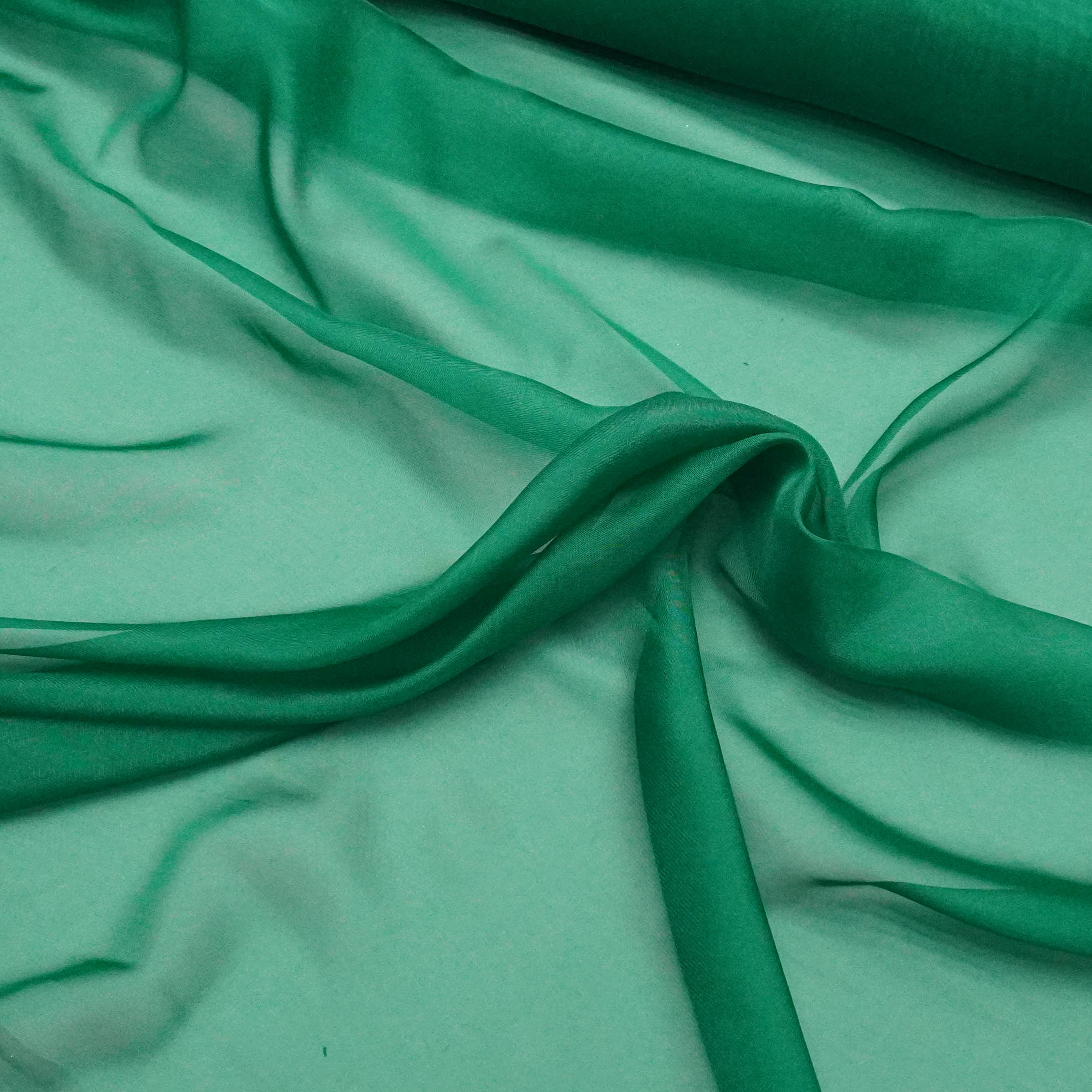 Tecido gazar toque de seda verde bandeira