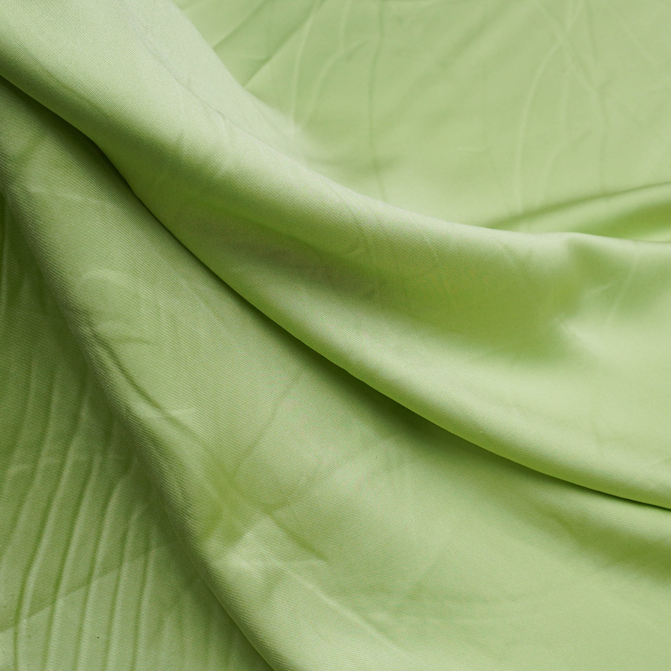 Tecido crepe versailles verde claro