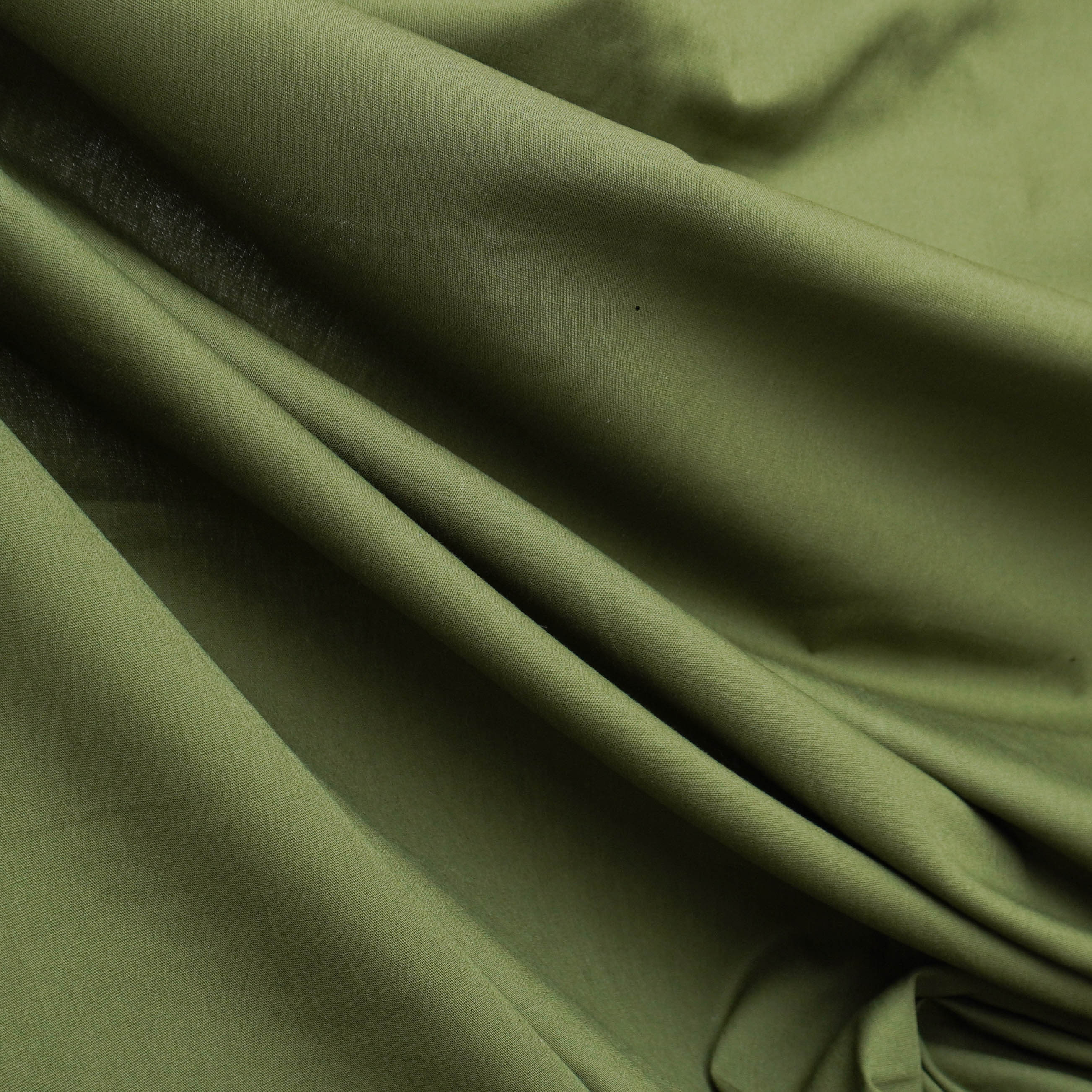 Tecido tricoline verde militar