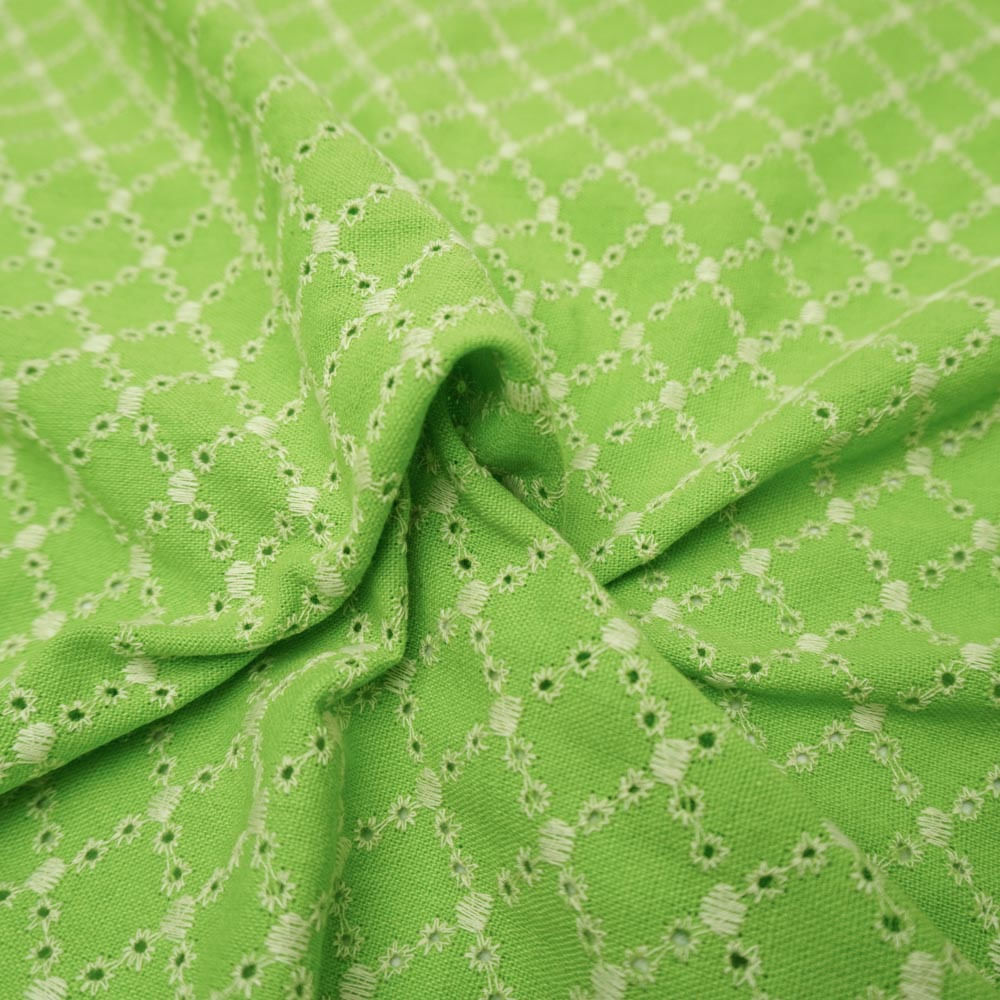Tecido laise textura de linho verde cana bordada