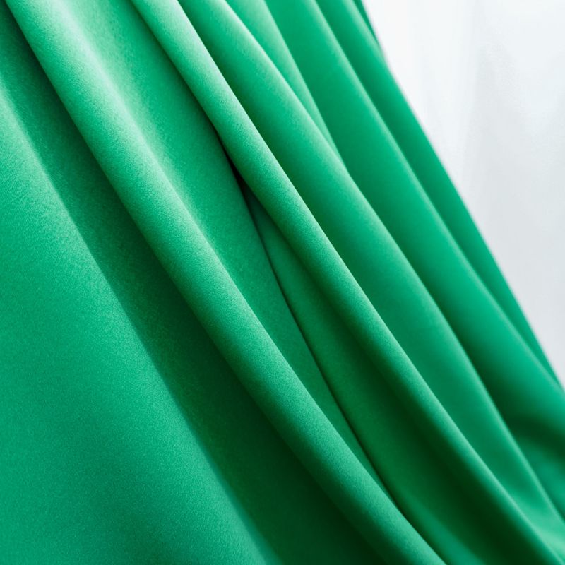 2986-TECIDO-CREPE-VALENTINO-VERDE-BANDEIRA--4-