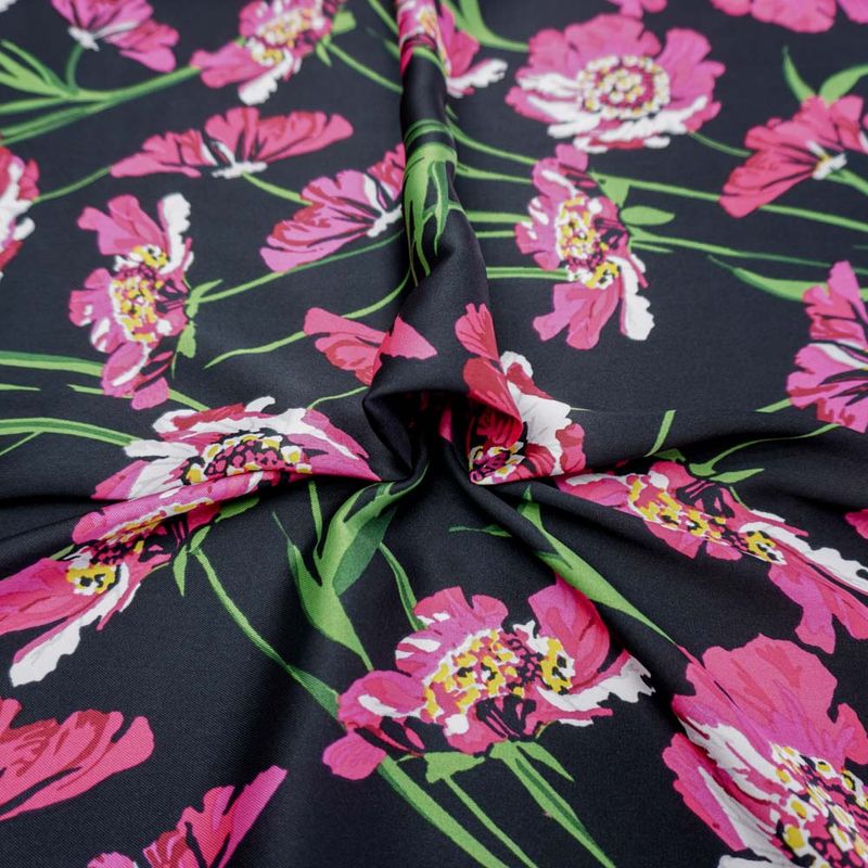 3052-TECIDO-CREPE-ACETINADO-PRETO-ESTAMPADO--1-