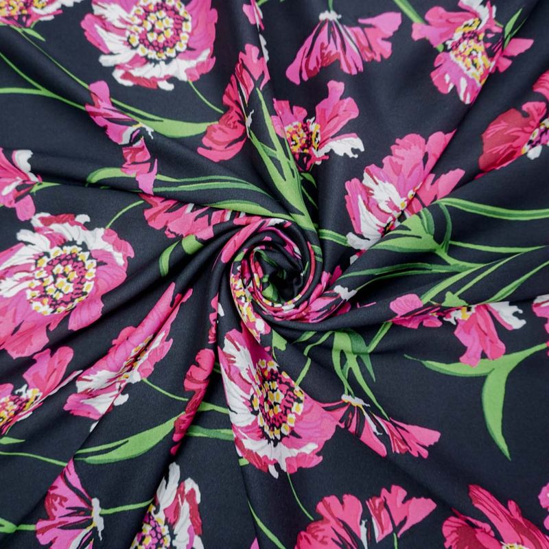 3052-TECIDO-CREPE-ACETINADO-PRETO-ESTAMPADO--3-