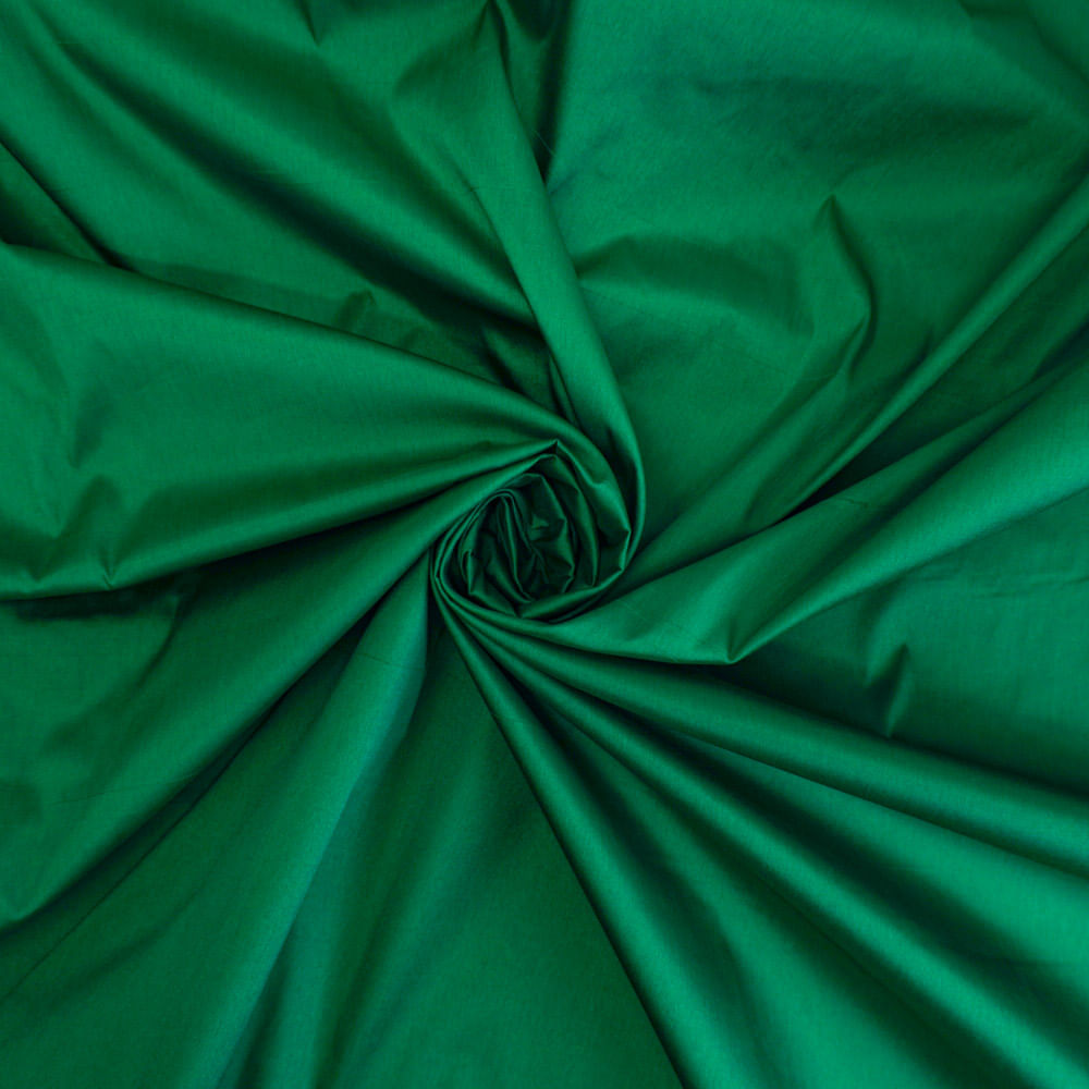 Tecido tafetá indiano verde bandeira claro