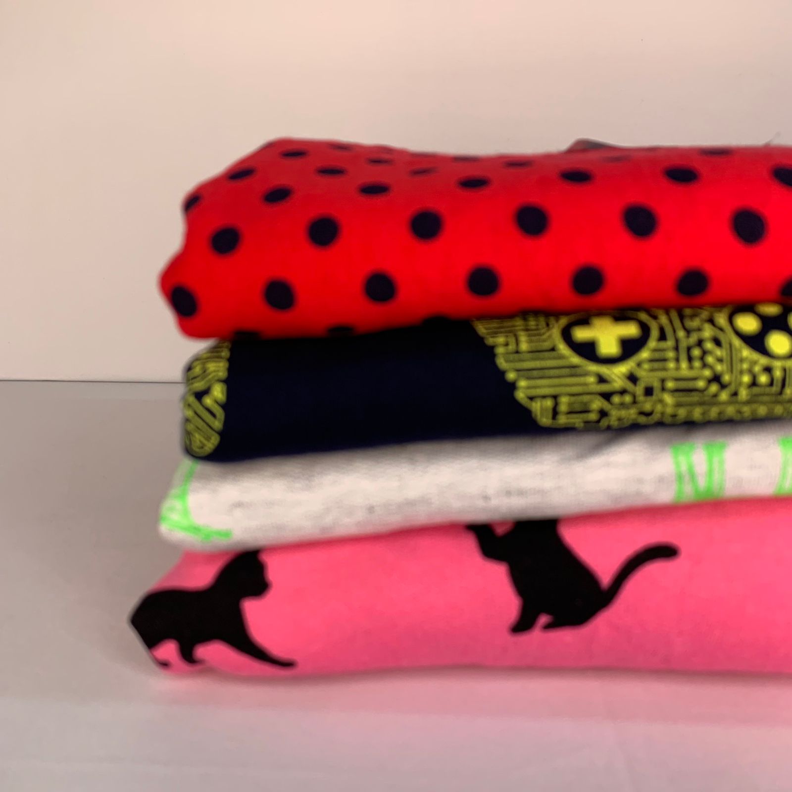 tecido-malha-moletinho-4-estampas-kit-com-2-29-kg-aprox-5-4-m