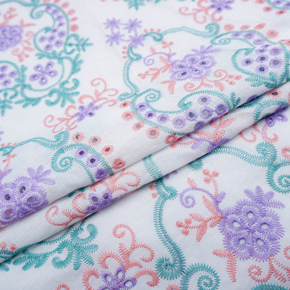 Tecido laise puro algodão branco bordado lilás/rosa/verde