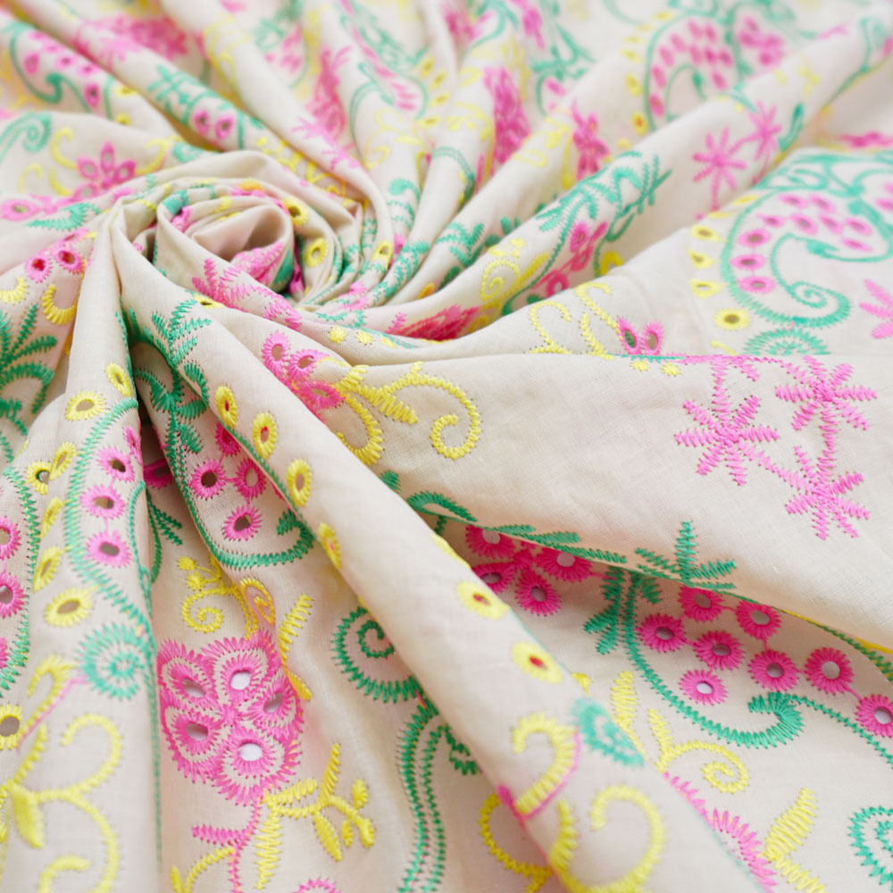 Tecido laise puro algodão nude bordado verde/rosa/amarelo