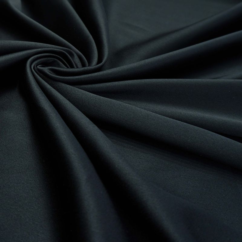 5191-TECIDO-CREPE-VALENTINO-LEVE-PRETO--1-