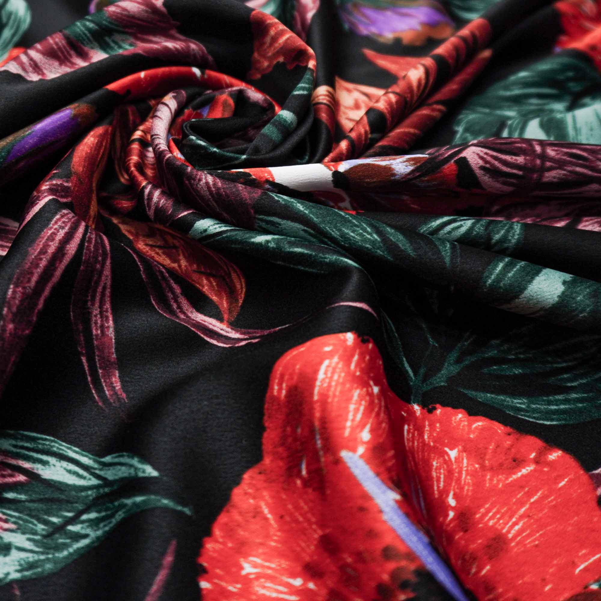 Tecido crepe acetindo preto estampado floral (tecido italiano legítimo)