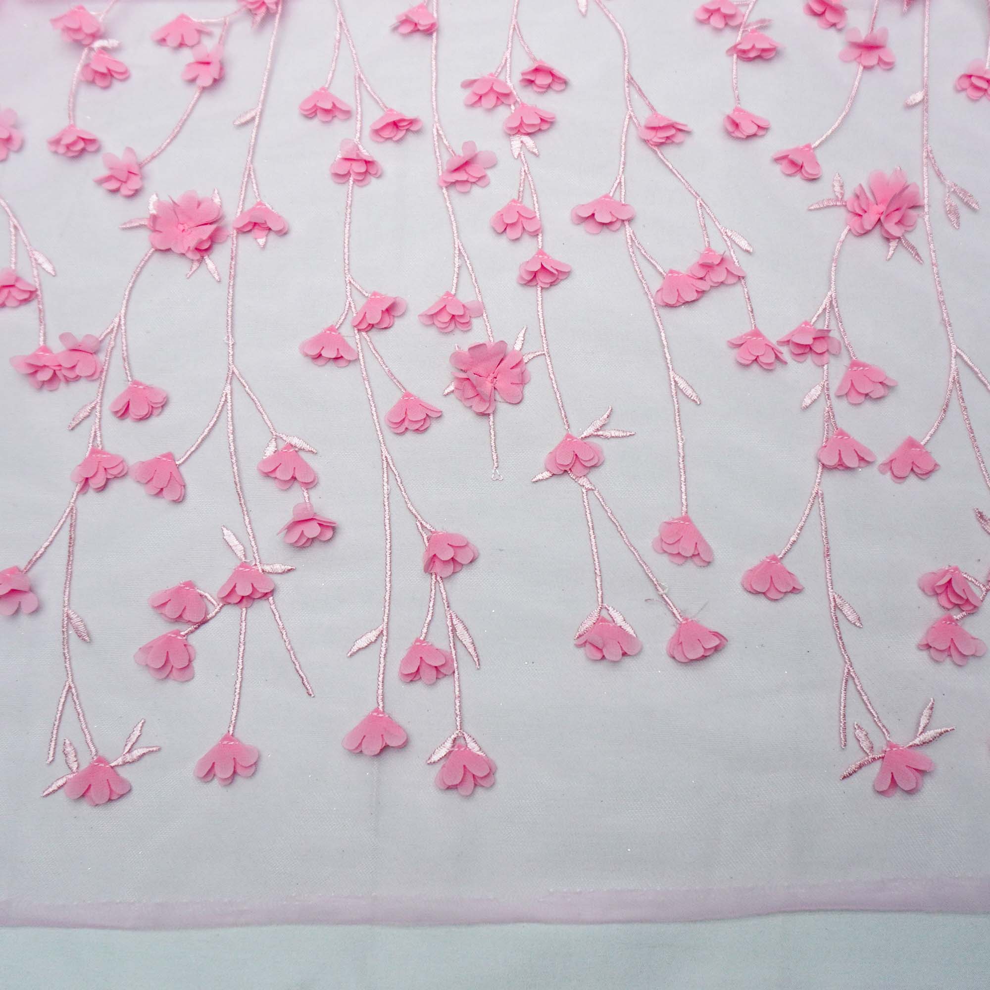 Tecido tule bordado floral 3d rosa bebe