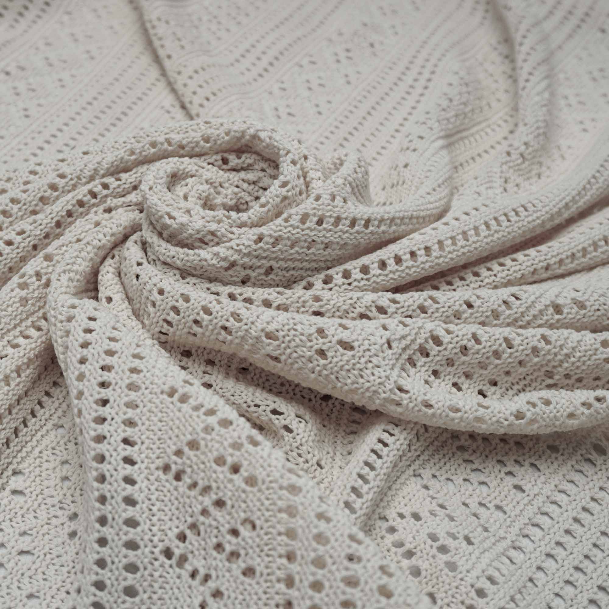 Tecido croche cru (outono/inverno)