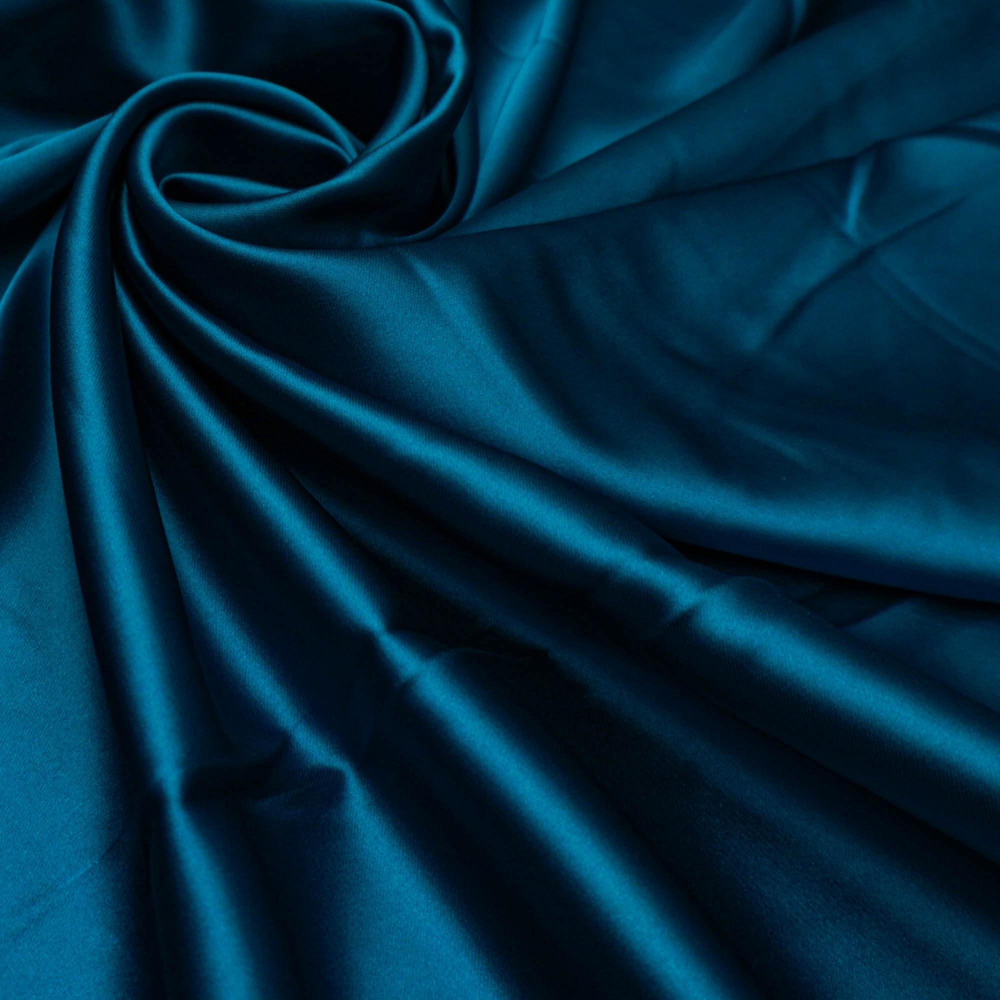 Tecido crepe versailles azul turquesa