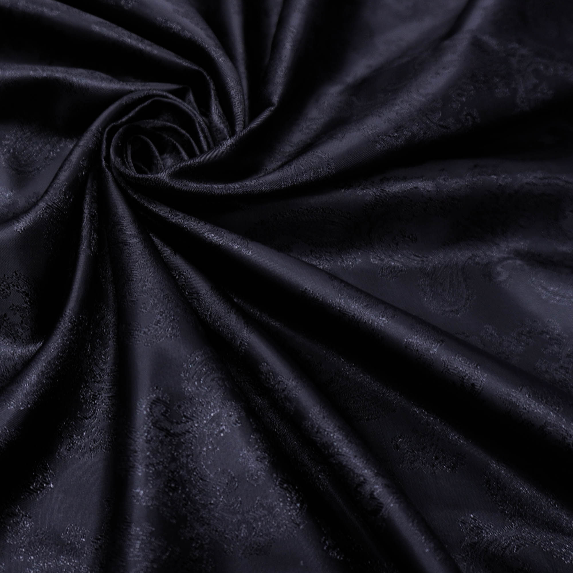 Tecido forro maquinetado arabesco preto