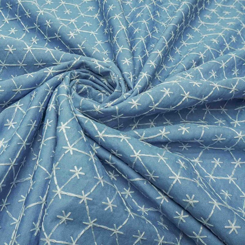 8044-TECIDO-CHAMBRAY-BORDADO-AZUL-CLARO--1-