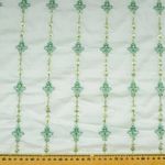 8742-TECIDO-CAMBRAIA-DE-ALGODAO-COM-BORDADO-VERDE-E-PAETE-DOURADO--3-
