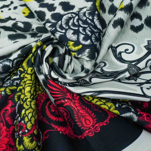 Tecido crepe acetinado com elastano estampado - und 110x120cm