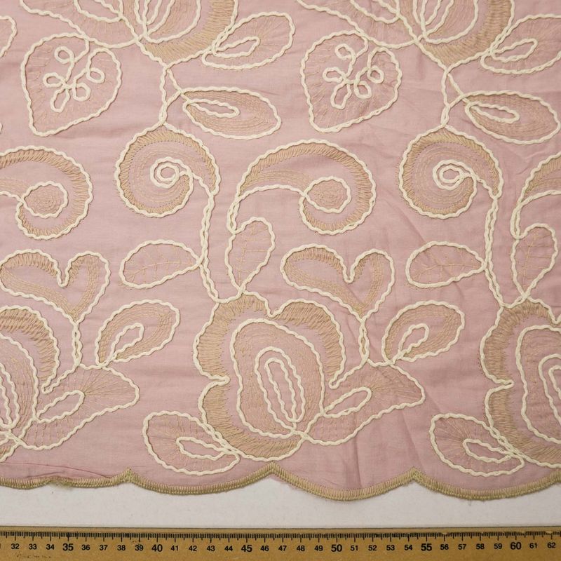 10722-TECIDO-CAMBRAIA-DE-ALGODAO-BORDADA-CORDONE-ROSA -3-