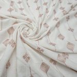 10720-TECIDO-VISCOSE-BORDADA-OFF-WHITE-ROSA -1-