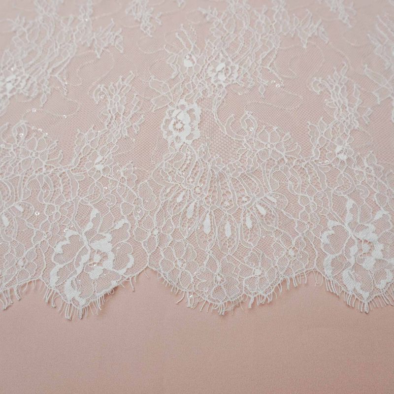 11048-TECIDO-RENDA-CHANTILLY-PREMIUM-OFF-WHITE--1-