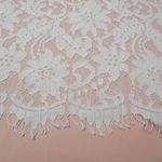 11042-TECIDO-RENDA-CHANTILLY-PREMIUM-OFF-WHITE--1-