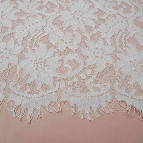 Tecido renda chantilly premium off white - unid 270x145cm