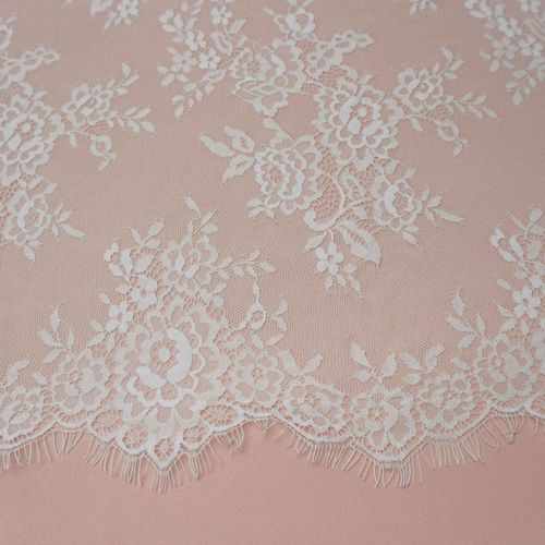 Tecido renda chantilly off white - 270x150cm