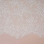 11040-TECIDO-RENDA-CHANTILLY-FIO-METALIZADO-OFF-WHITE--1-