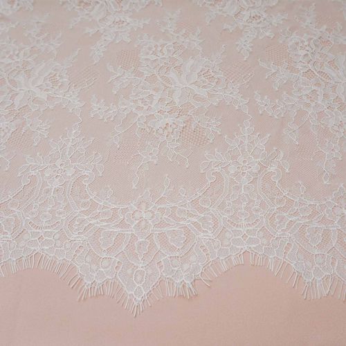 Tecido renda chantilly fio metal off white - unid 270x150cm