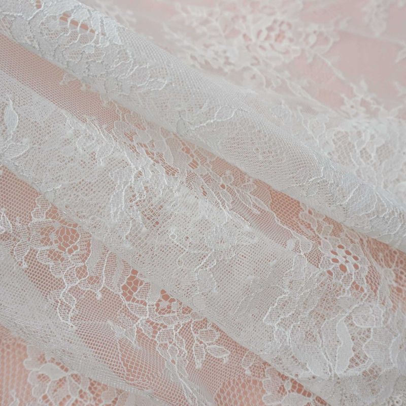 1140-TECIDO-RENDA-CHANTILLY-FIO-METALIZADO-OFF-WHITE--4-
