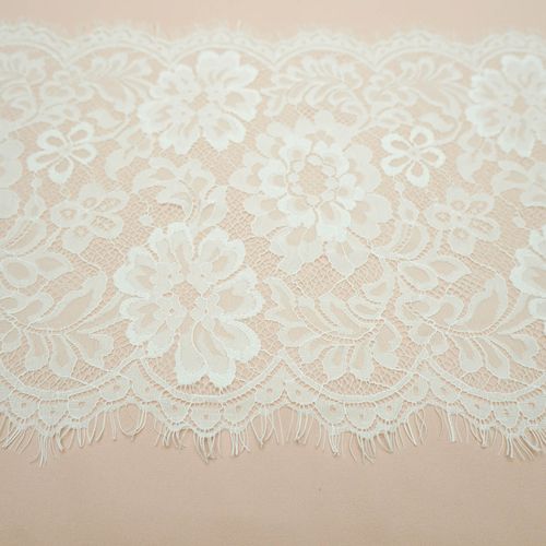 Tecido bico de renda chantilly floral off white - und 300x27cm
